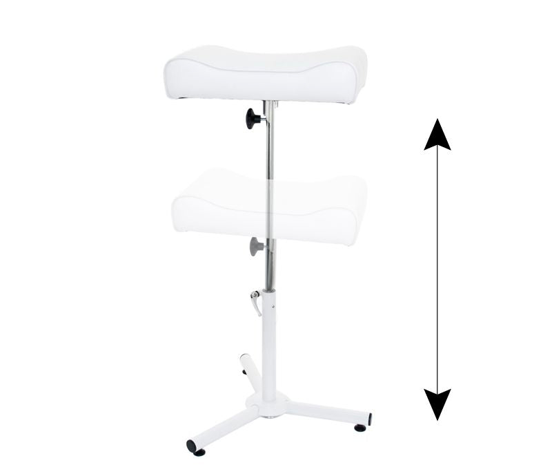 Wide footrest for pedicure