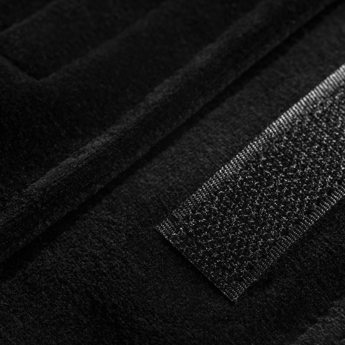 COSMETIC VELOUR BAND BLACK
